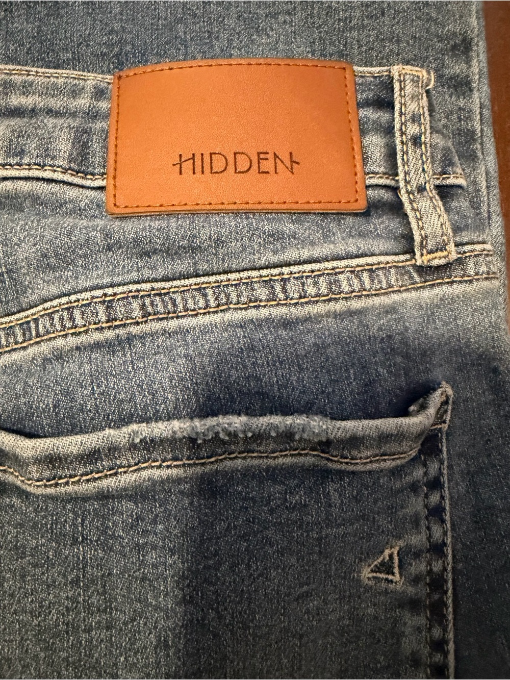 Hidden Jeans Happi Front Pocket Frayed Hem Crop Flare Medium Wash 29 - Picture 6 of 7